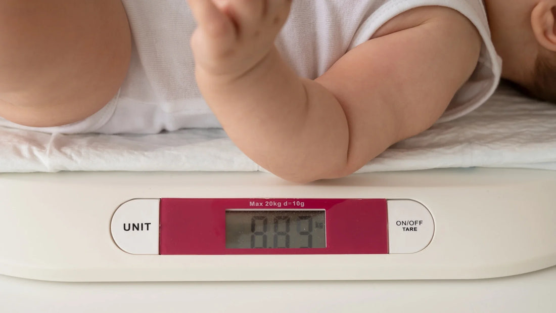 scatti di crescita del neonato