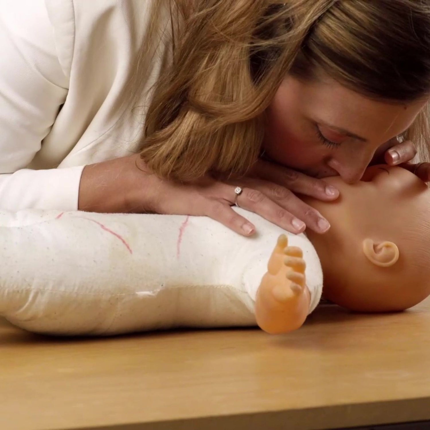 videocorso online su come eseguire le manovre di rianimazione cardiopolmonare in età pediatrica sul neonato e nel bambino dai 12 mesi in poi