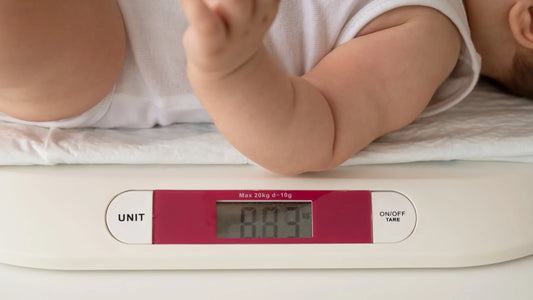 scatti di crescita del neonato
