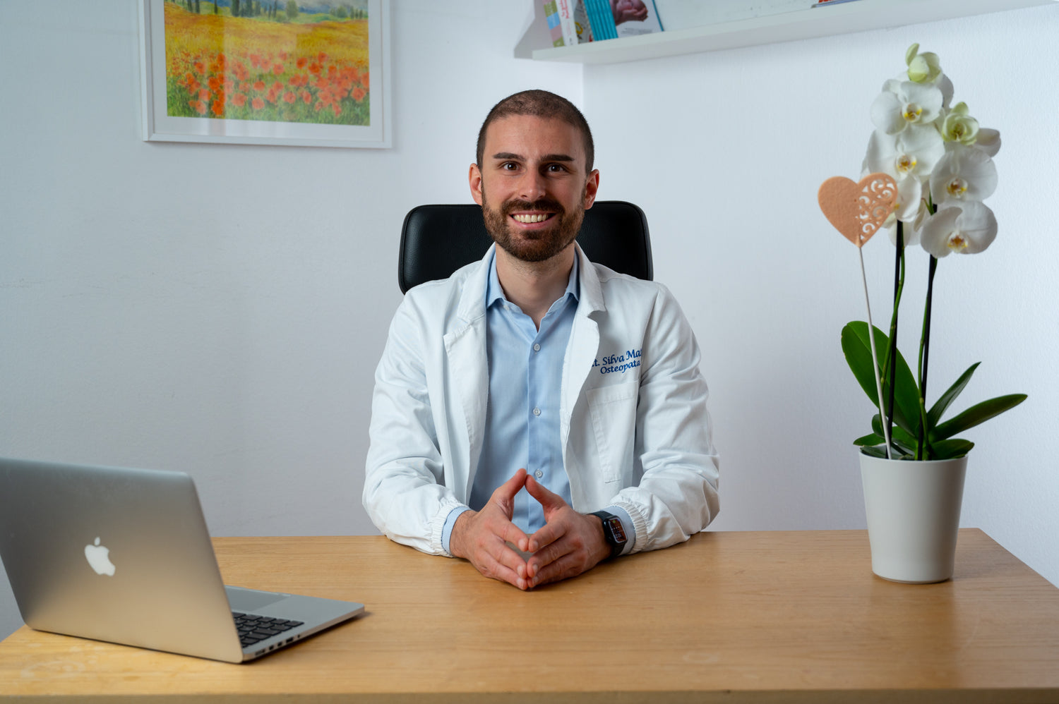 Dott. Matteo Silva - osteopata pediatrico, fondatore di Yule e proprietario del brand Drsilva e sito Dr-silva.com