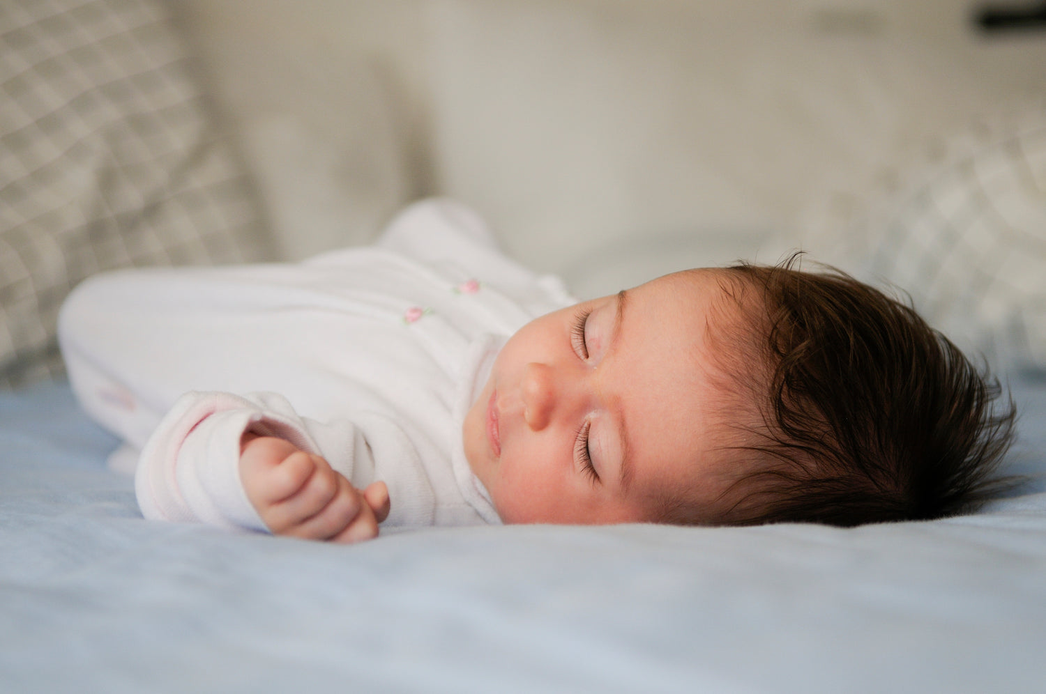 come preparare in modo sicuro la culla del neonato e come prevenire la sindrome della morte in culla